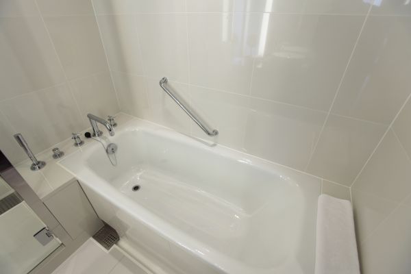 Cost of Bathtub Repair in Charleston